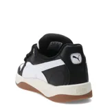 Championes Puma Park Luna de cuero sintético blanco con detalles en negro y suela de goma color caramelo.