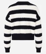 Cardigan corto con cuello en V, manga larga y cierre abotonado. Diseño a rayas horizontales en blanco y negro, confeccionado en tejido de punto con textura de pelo.