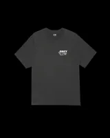 Remera negra de algodón con cuello redondo y estampado pequeño en el pecho con el logo de Obey y la frase "Well Civilization".