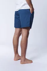 Short de baño azul de algodón.
