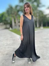 Vestido largo de morley con acabado lurex, de corte suelto y escote en V.