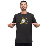 Remera negra de algodón orgánico con estampado de un casco de astronauta con un paisaje en su interior.