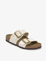 Sandalias Birkenstock modelo Sydney, color blanco con hebillas doradas.