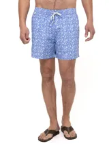 Short de baño celeste con estampado de ballenas en azul y gris. Tiene cintura elástica con cordón ajustable y bolsillos laterales.