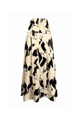 Falda midi acampanada con estampado abstracto en blanco y negro.