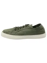 Zapatillas acordonadas color ocre, hechas en España con algodón orgánico.