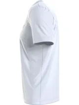 Remera blanca de manga corta con cuello redondo y logo Calvin Klein estampado en el pecho con efecto degradado.