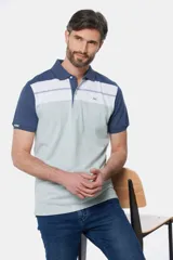 Remera polo de jersey con diseño a rayas horizontales en azul, blanco y gris.