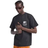 Remera negra de manga corta con logo de Vans "Off The Wall" estampado en el pecho.