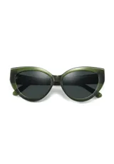 Gafas de sol con forma de ojo de gato, montura de acetato biodegradable color verde y lentes de PMMA reciclado color negro.