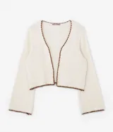 Cardigan plus size abierto, hecho de punto color crema con detalle de acabados contrastantes en marrón.