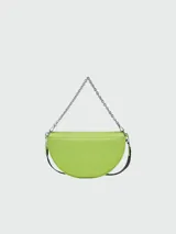 Bandolera Longchamp modelo Crossbody Smile S, color blanco con correa de cadena plateada.