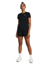 Remera deportiva Under Armour Tech™ SSC Solid negra de corte clásico con logo blanco en el pecho.