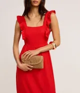 Vestido largo color rojo con escote cuadrado, breteles anchos con volados y espalda elastizada.