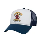Gorra trucker unisex con visera curva, paneles frontales blancos con estampado de Danny Diesel y paneles traseros de malla azul. Cierre trasero ajustable con hebilla plástica. Logo de Caterpillar bordado en la parte posterior.