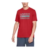 Remera Under Armour negra de corte clásico, con logo y nombre de la marca estampados en gris en el pecho. Confeccionada en tejido Charged Cotton® que se seca rápidamente y tejido elástico en 4 direcciones para mayor movilidad.