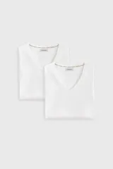 Pack de dos remeras negras de algodón con cuello en V y etiqueta de la marca en el cuello.