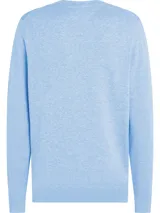 Sweater celeste de tejido de punto con cuello redondo y logo de Tommy Hilfiger bordado en el pecho.
