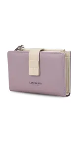 Billetera mediana de símil cuero color blanco hueso con detalles en rojo coral. Posee una presilla de cierre en la parte frontal y cierres de cremallera visibles en el borde superior.