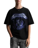 Remera negra de algodón con estampa del álbum Ride the Lightning de Metallica en el frente.