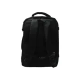 Mochila marrón de diseño rectangular con paneles geométricos pespunteados en el frente. Incluye varios compartimentos con cierre de cremallera metálica, asa de mano superior y correas acolchadas regulables.