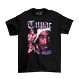 Remera negra de algodón con estampado de Tupac Shakur y la frase "Thug Life".