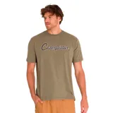 Remera verde militar de manga corta con cuello redondo y logo de Caterpillar estampado en el pecho.