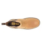 Bota Caterpillar Practitioner color marrón, de cuero, con elástico lateral, logo de la marca en el lateral y suela de goma.