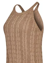 Musculosa color beige con diseño de trenzas, cuello redondo y breteles anchos.