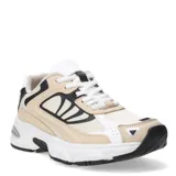 Championes urbanos color beige con detalles en blanco y negro.