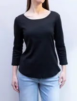 Remera de algodón blanca marca Ruby Rd, de manga tres cuartos y cuello redondo.