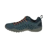 Zapato de senderismo Merrell Intercept color azul marino con detalles en rojo y suela Vibram.
