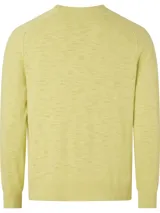 Sweater amarillo claro de algodón orgánico con textura slub, cuello redondo y etiqueta con logo de goma en el bajo.