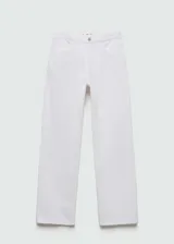 Pantalón de jean blanco, de corte recto, con cierre de cremallera y botón, tiro medio, bolsillos delanteros y traseros.