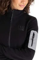 Buzo polar negro de poliéster con cierre frontal completo, cuello alto, bolsillos laterales y bolsillo reflectante con cierre en la manga izquierda.