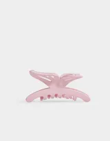 Broche para el pelo color rosa claro con forma de mariposa.