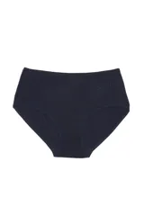 Bombacha clásica de algodón color durazno, con cobertura total y cintura alta.