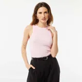 Camiseta sin mangas rosa de tejido de punto acanalado, con cuello redondo y sisas amplias.