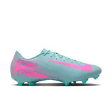 Championes de fútbol Nike Zoom Vapor 16 Academy, para hombre. Diseño en celeste con detalles en rosa.