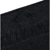 Short deportivo Under Armour negro de tejido ligero con perforaciones para mayor ventilación y cintura elástica.