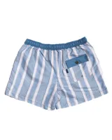 Short de baño celeste y blanco a rayas verticales, con cintura elástica y cordón ajustable.
