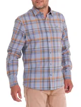 Camisa de franela a cuadros color celeste, naranja y marrón, de manga larga y corte moderno.