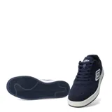 Championes Umbro modelo Block, color azul marino con detalles en blanco. Presentan el logo de Umbro en los laterales y en la lengüeta, y una suela blanca con borde azul marino.