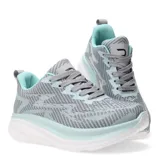 Championes negros con diseño geométrico en gris y blanco, cordones negros y suela blanca.