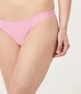 Kit de dos bombachas tipo bikini hilo, una negra y otra rosada, confeccionadas en microfibra con corte láser.