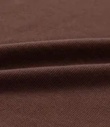 Blusa tipo muscle tee color turquesa, hecha en ribana de viscosa y poliéster, con escote redondo y sin sisas.