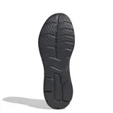 Championes Adidas Cloudfoam Move negros con las tres tiras blancas.