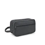 Neceser rectangular color gris oscuro, con doble cierre superior, compartimentos individuales, bolsillo frontal con cierre y correa de mano.