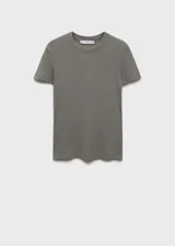 Camiseta rosa de tejido de punto con cuello redondo y mangas cortas.