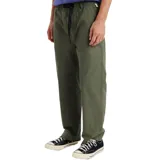 Pantalón verde militar de corte recto, con cintura elástica ajustable con cordón y bolsillos laterales.